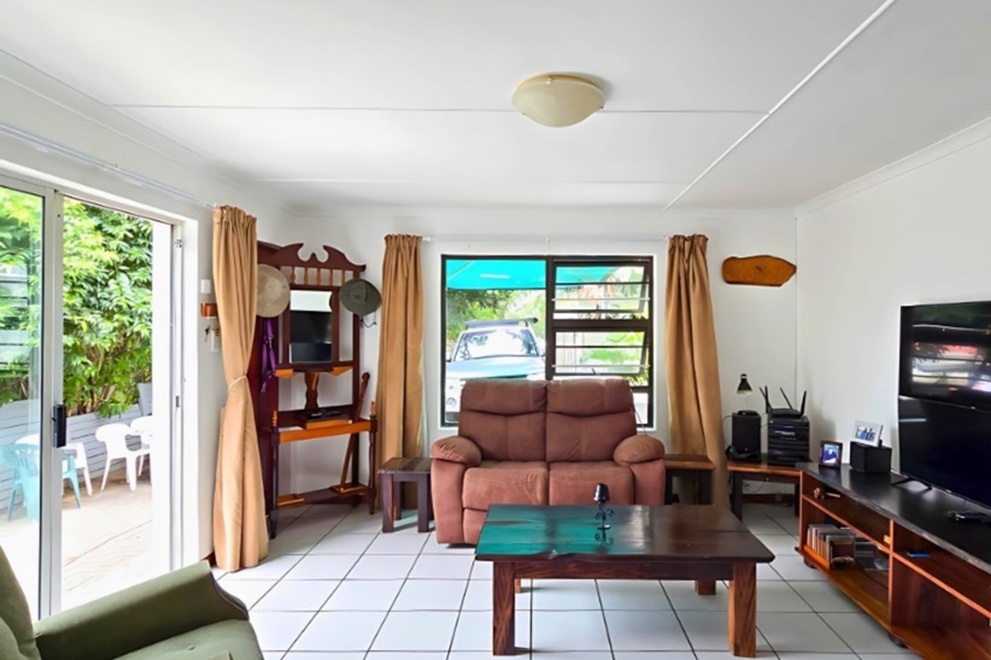 5 Bedroom Property for Sale in Gonubie Eastern Cape